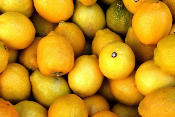 Gli oli essenziali aria – il limone